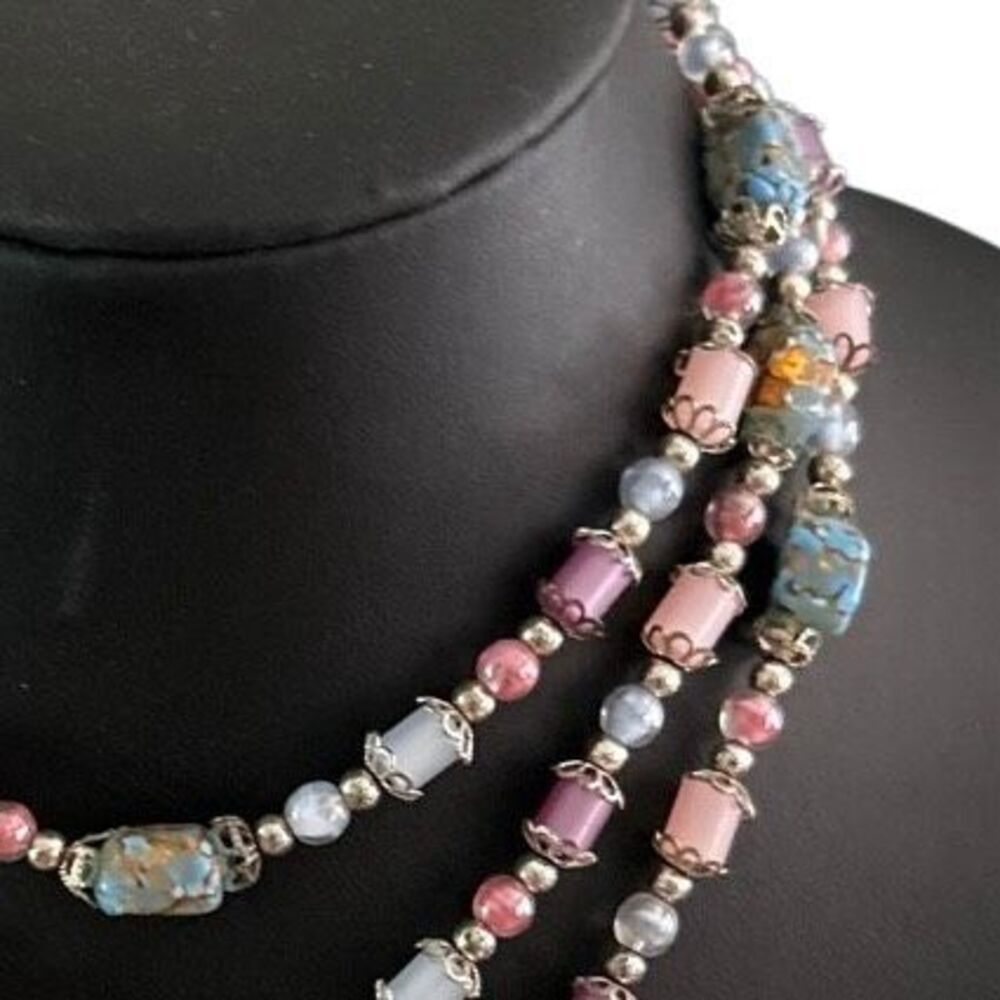 Vtg Triple Strand Necklace 16" & 1.5" Clip-on Earrings Set Multicolor Glass Bead - Picture 4 of 10